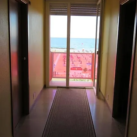 Cliff 3*