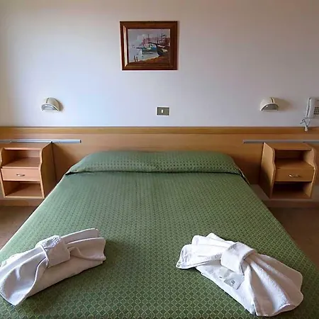 Hotel Cliff 3*