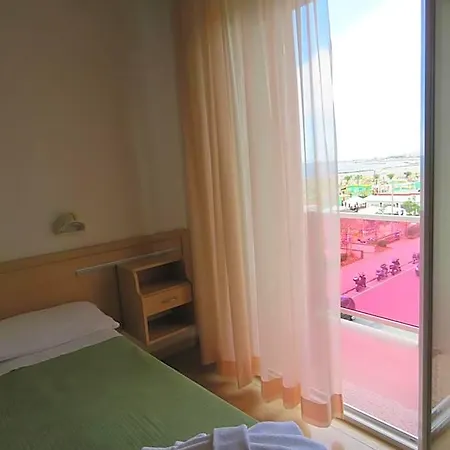 Cliff 3* Rimini